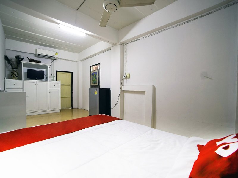 OYO 560 Chang Hostel Suvarnabhumi 37