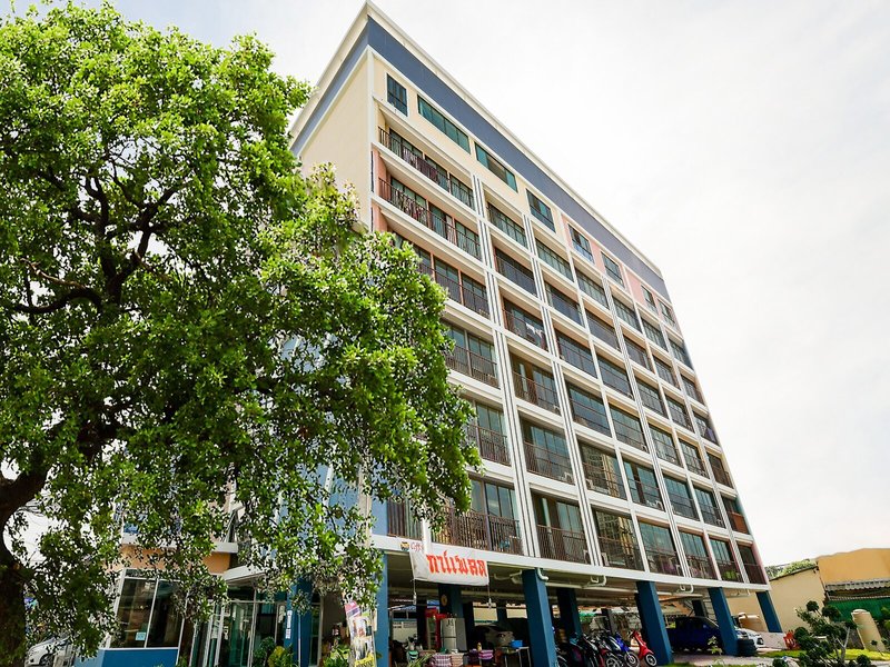 Nakorn Siam Boutique by OYO Rooms 2
