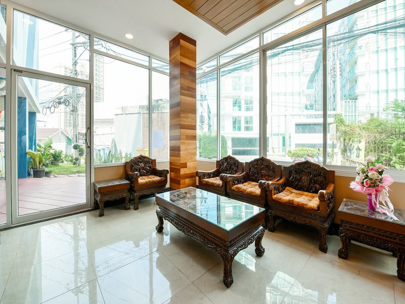Nakorn Siam Boutique by OYO Rooms 4