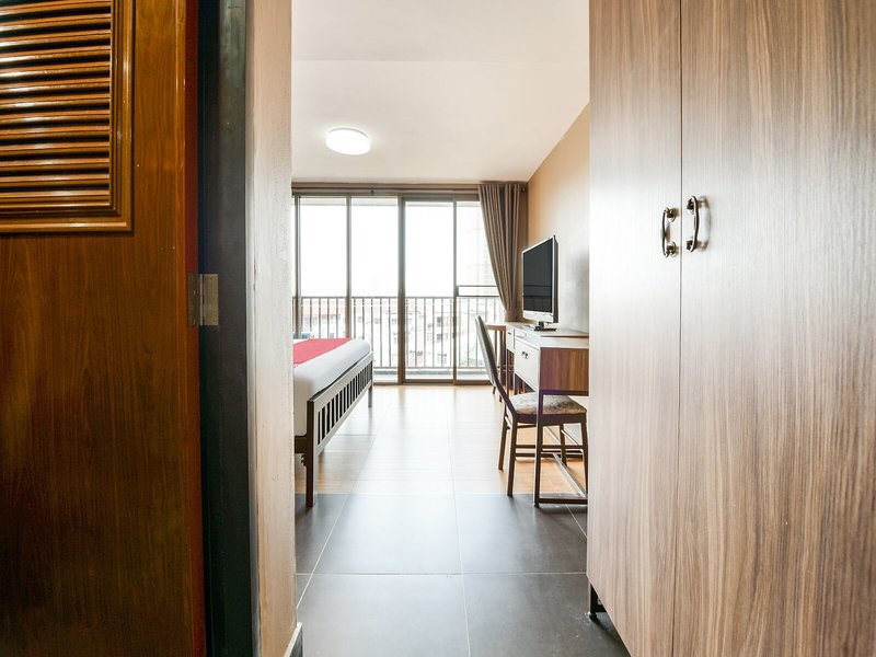 Nakorn Siam Boutique by OYO Rooms 12