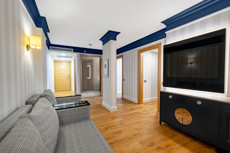 Rubi Platinum Sign 45 - Room Example