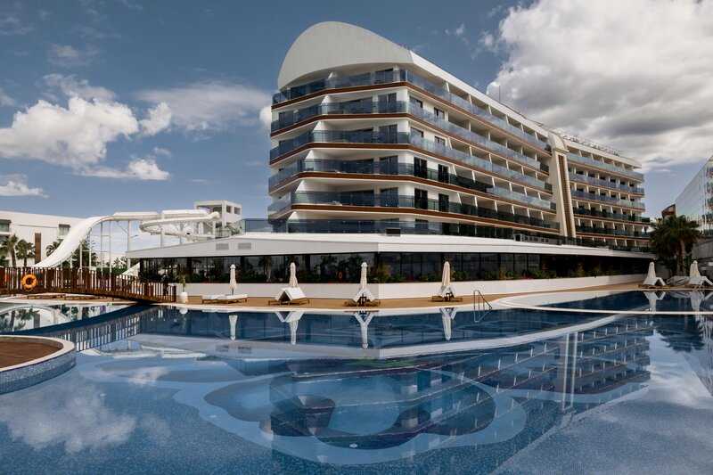 Rubi Platinum Sign 37