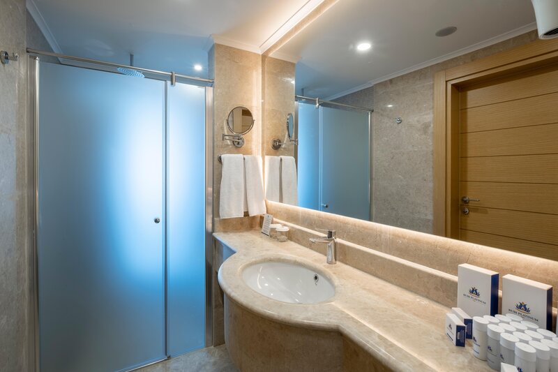 Rubi Platinum Sign 44