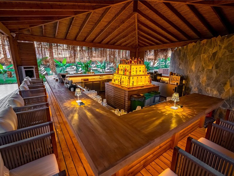 Rubi Platinum Sign 29 - Restaurant