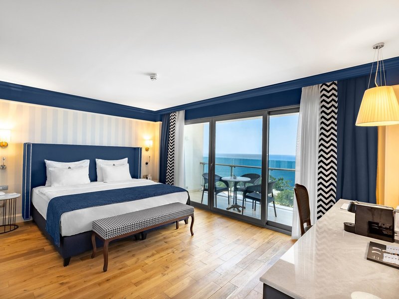Rubi Platinum Sign 48 - Room Example