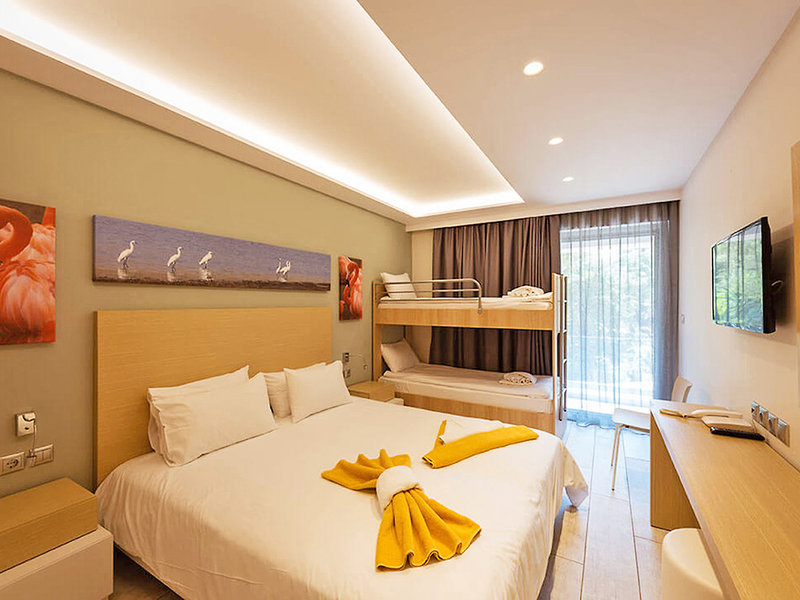 Kalogria Beach Hotel 8