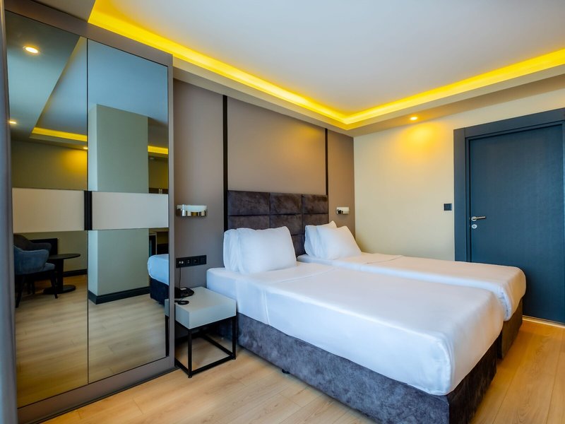 Frt Airlines Otel 25