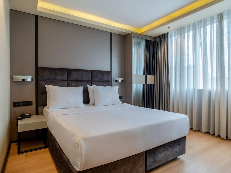 Frt Airlines Otel 37