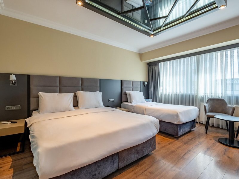 Frt Airlines Otel 49