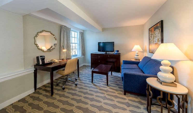 The Georgetown Inn 3 - Room Example