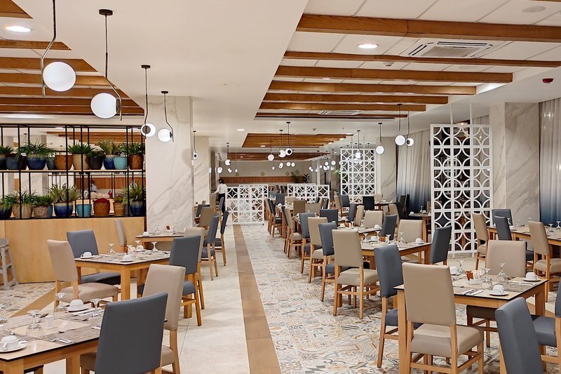 Serenade Punta Cana Beach & Spa Resort 12
