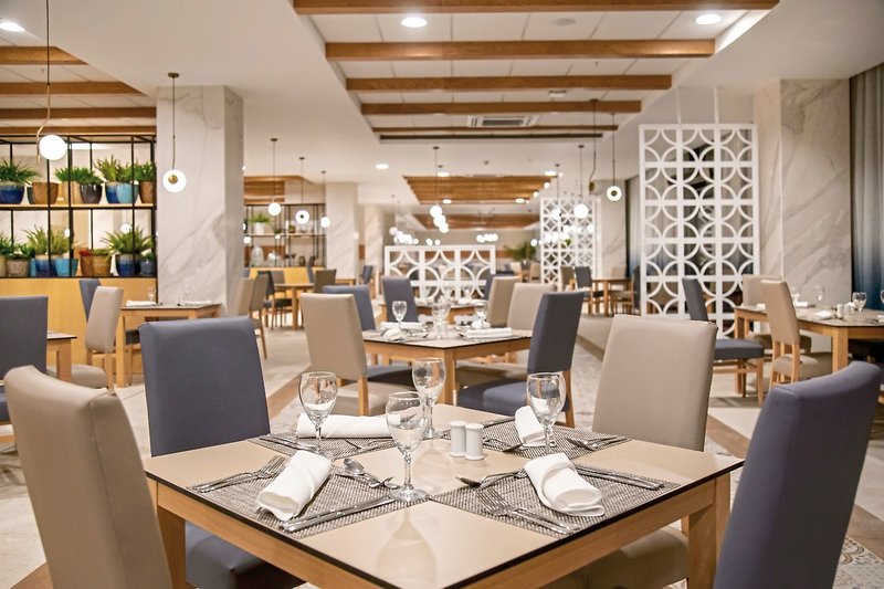 Serenade Punta Cana Beach & Spa Resort 24