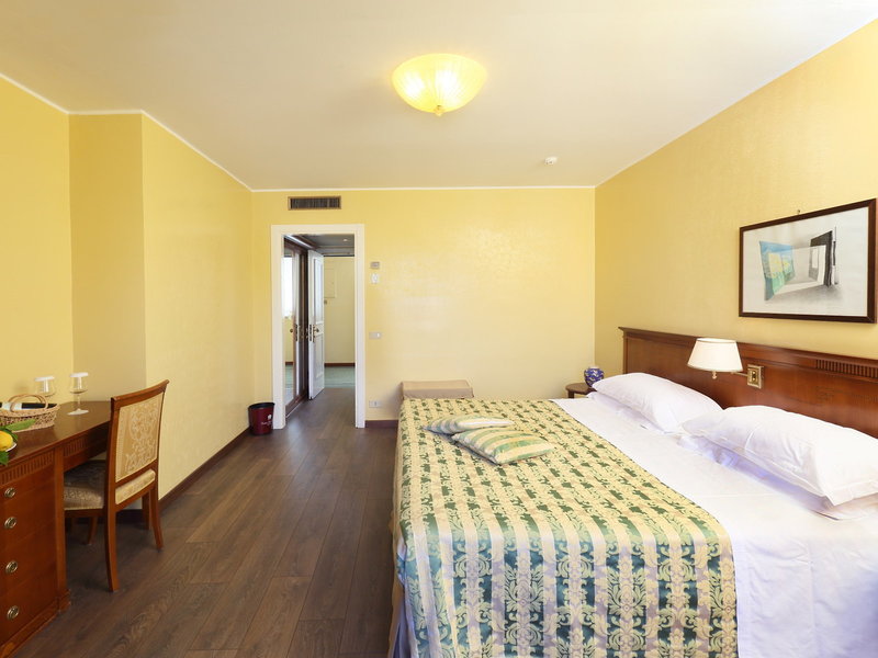 Excelsior Palace Hotel 19