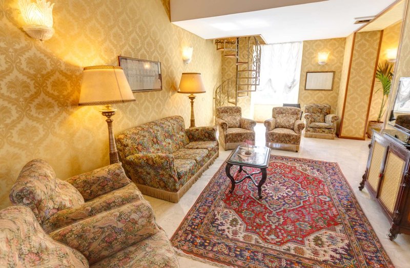 Excelsior Palace Hotel 9