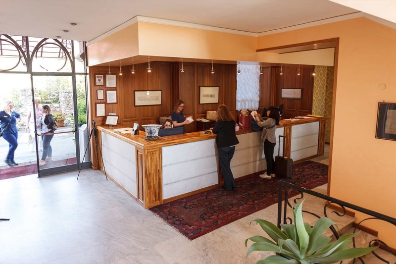 Excelsior Palace Hotel 10