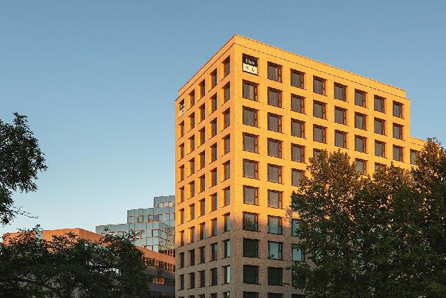Holiday Inn - the niu, Dwarf Berlin Schöneberg 1