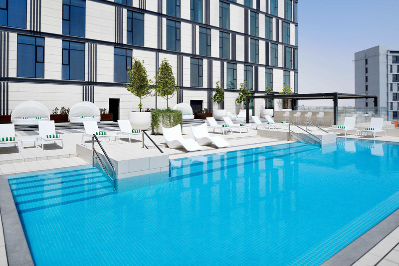 Holiday Inn Dubai Al-Maktoum Airport 2