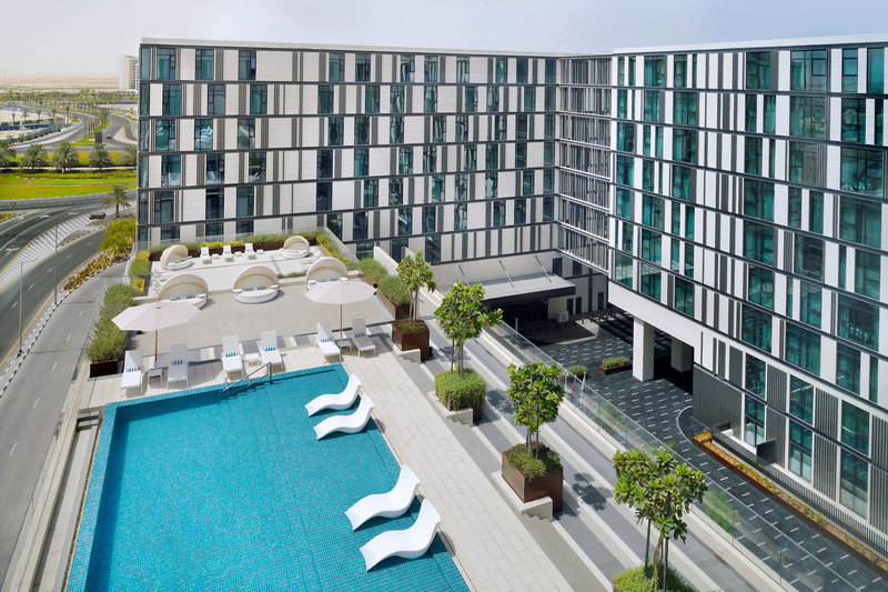 Holiday Inn Dubai Al-Maktoum Airport 1