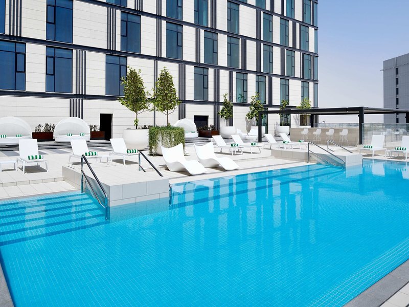 Holiday Inn Dubai Al-Maktoum Airport 7