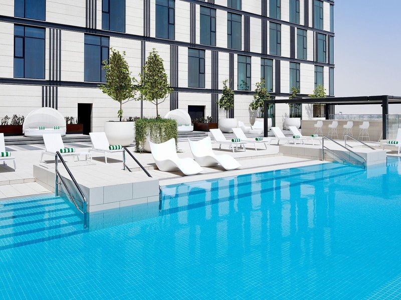 Holiday Inn Dubai Al-Maktoum Airport 12