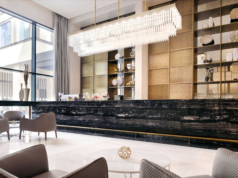 Holiday Inn Dubai Al-Maktoum Airport 16