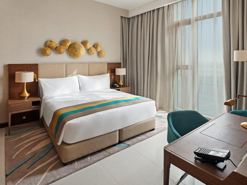 Holiday Inn Dubai Al-Maktoum Airport 40