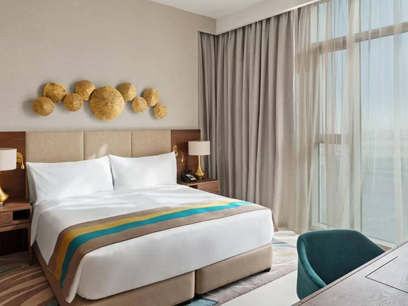Holiday Inn Dubai Al-Maktoum Airport 41
