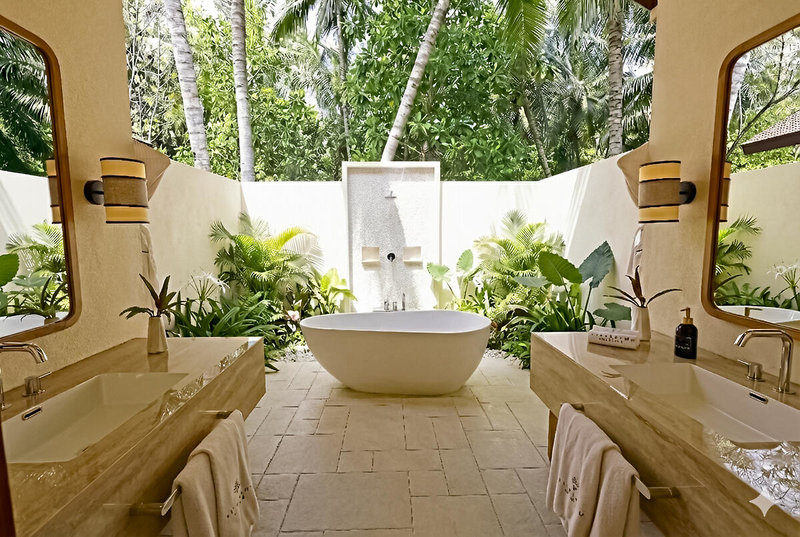 Fiyavalhu Maldives 16