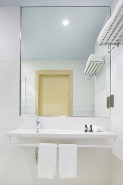 Swiss-Belinn Muscat 17
