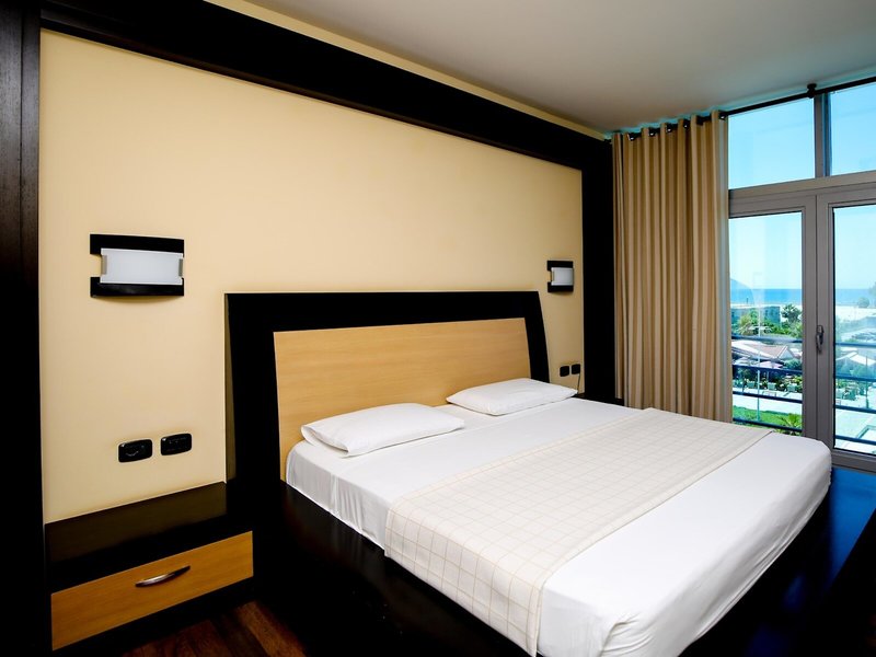 Vlora International 20 - Room Example