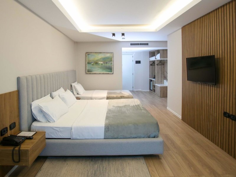 Vlora International 24 - Room Example