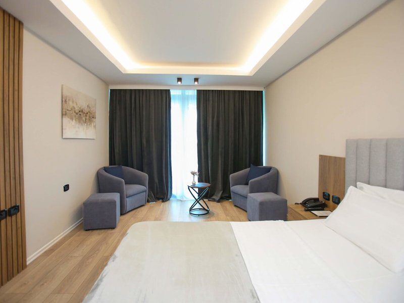 Vlora International 22