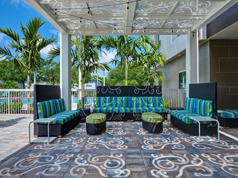 Home2 Suites by Hilton Naples I-75 Pine Ridge Road 10