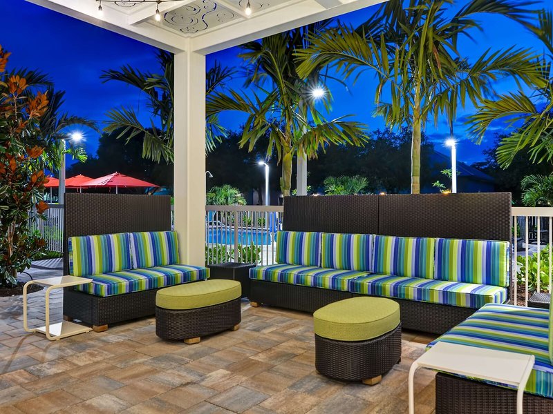 Home2 Suites by Hilton Naples I-75 Pine Ridge Road 12