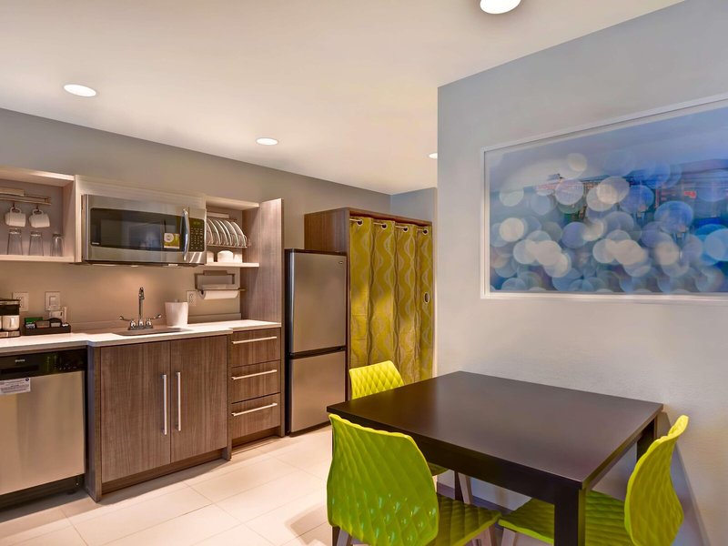 Home2 Suites by Hilton Naples I-75 Pine Ridge Road 19