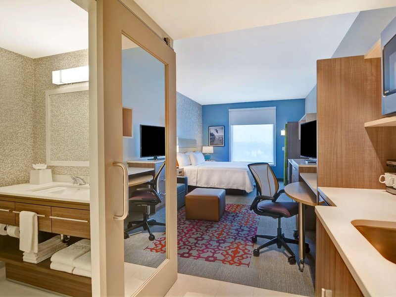 Home2 Suites by Hilton Naples I-75 Pine Ridge Road 30