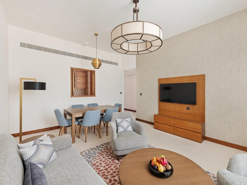 Staybridge Suites Dubai Al-Maktoum Airport 19