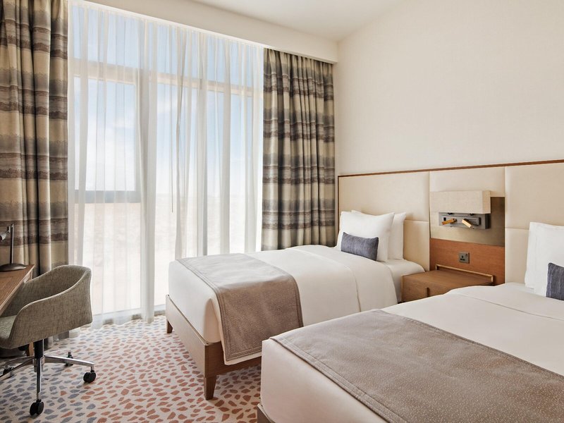 Staybridge Suites Dubai Al-Maktoum Airport 30