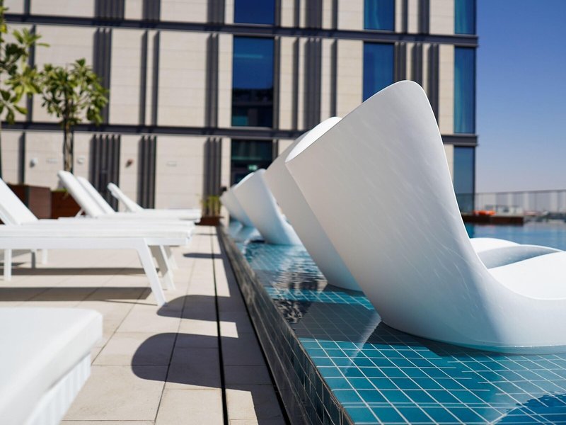 Staybridge Stes Al-Maktoum Airport 8