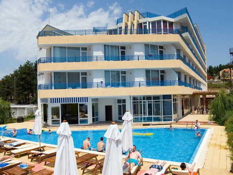 Sunset Hotel 3