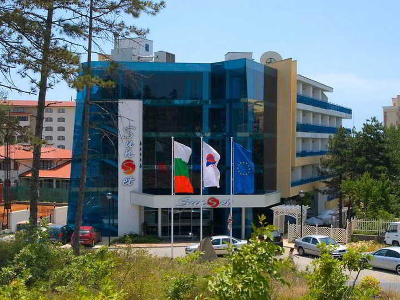 Sunset Hotel 6