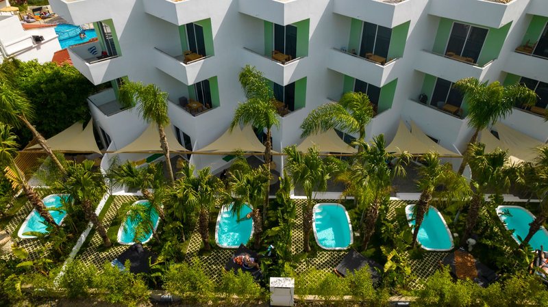 Fantasy Resort Hotel 3