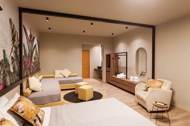 Fantasy Resort Hotel 5