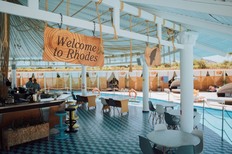 Fantasy Resort Hotel 7