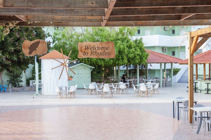 Fantasy Resort Hotel 12