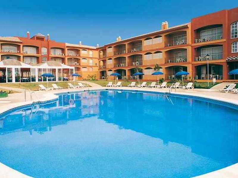 Apartamentos Leo Islamar 2