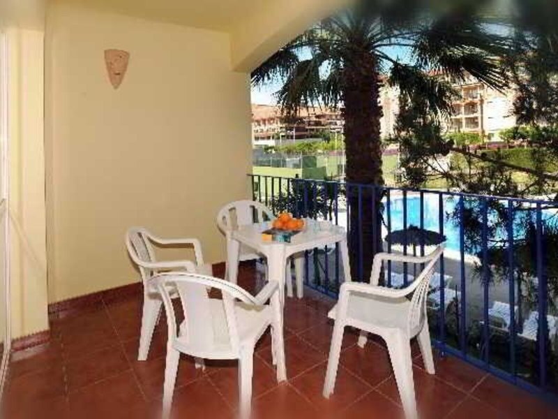 Apartamentos Leo Islamar 17