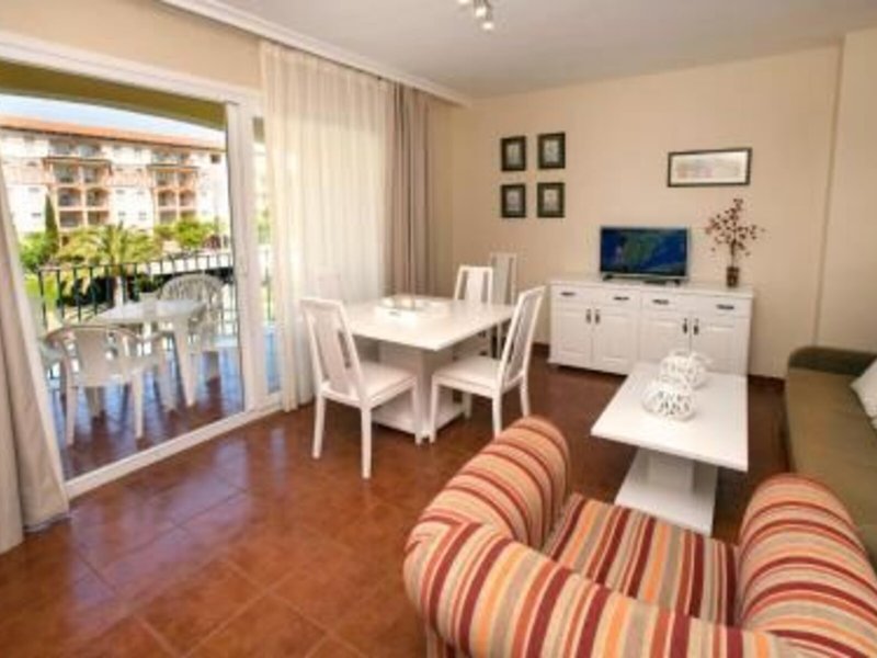 Apartamentos Leo Islamar 21