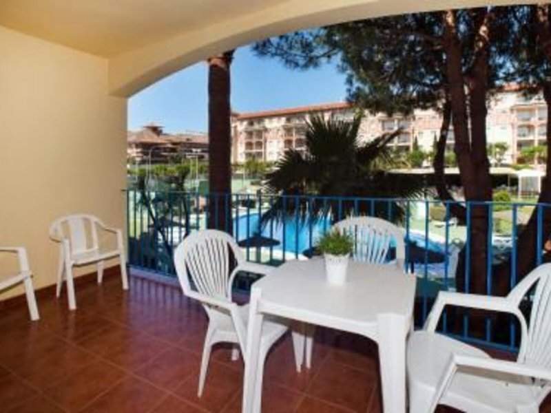 Apartamentos Leo Islamar 23