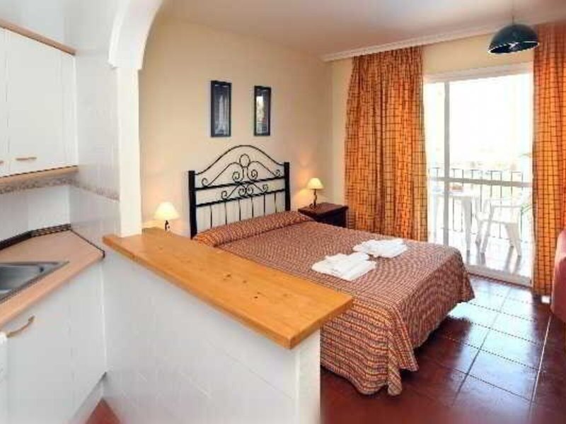 Apartamentos Leo Islamar 28